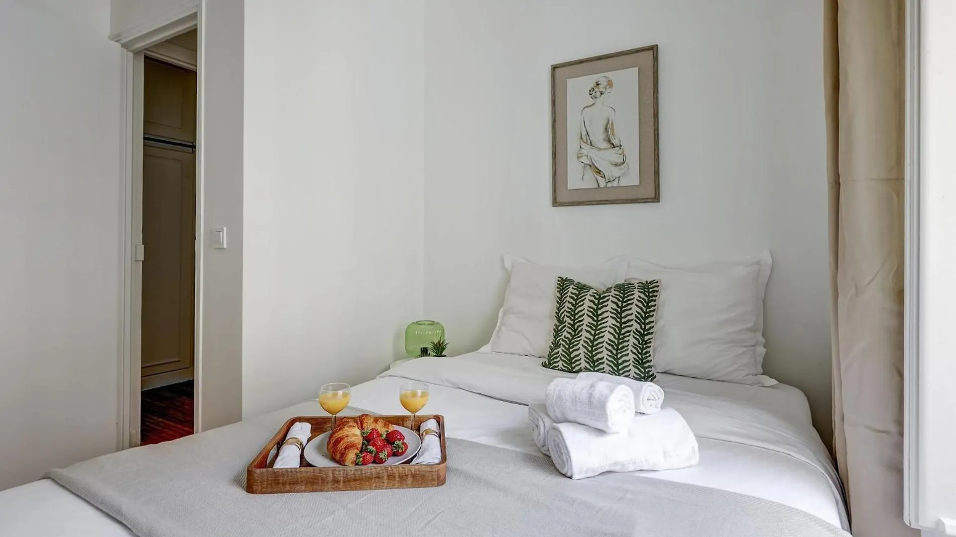Champs-Elysees - 2Br With Balcony - Cityapartmentstay Paris 0*,
